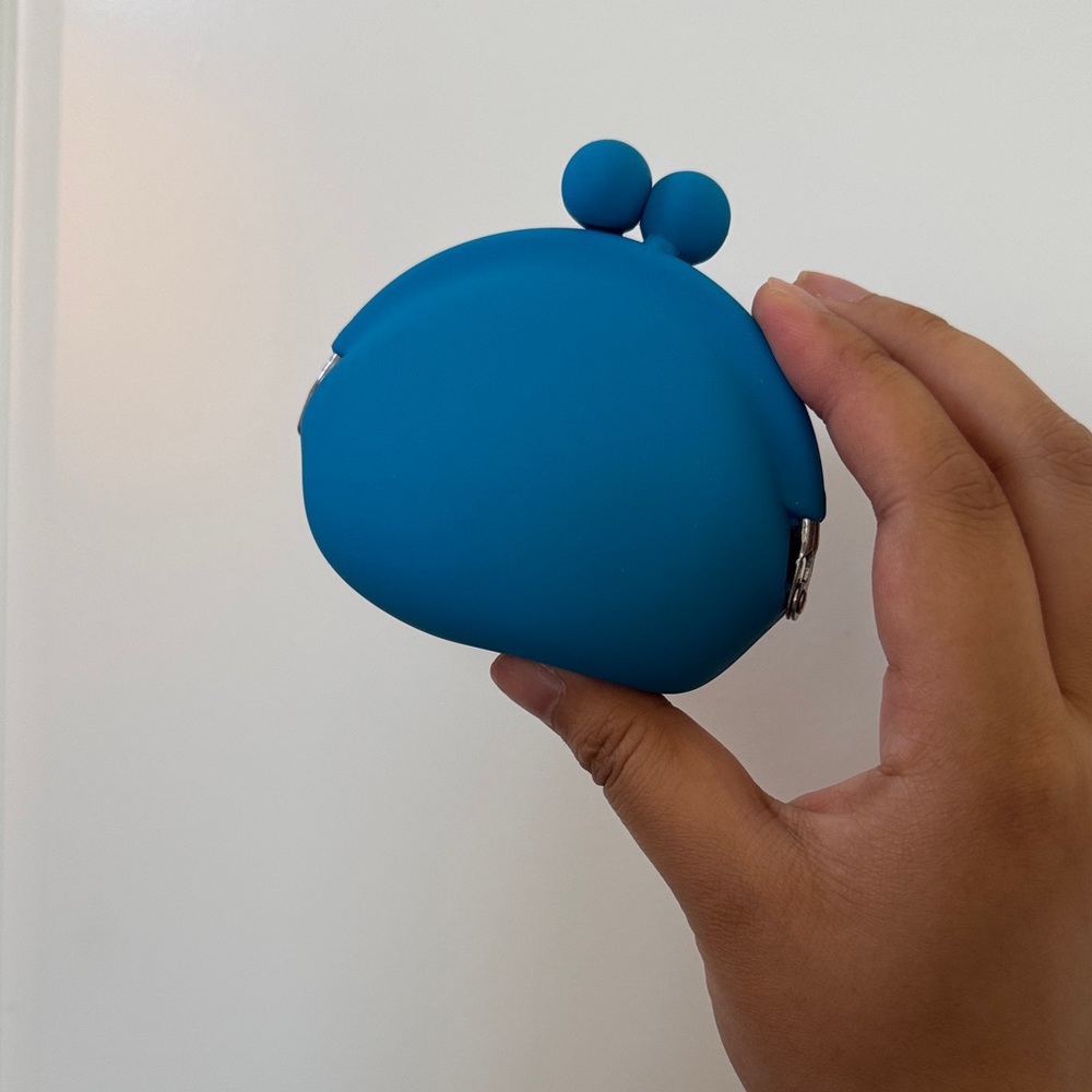 Blue Silicone Kiss-Lock Coin Purse